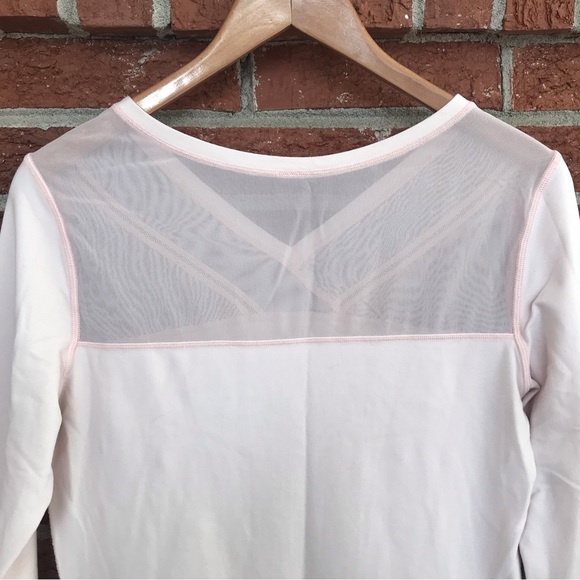 Lululemon Just Breath Long Sleeve Soft Pink Mesh Panels Size 8 - Picture 8 of 11